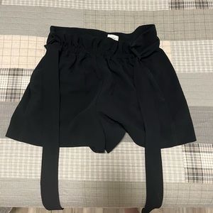 Aritzia Wilfred paper bag shorts size 14